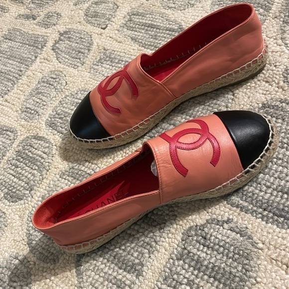 Chanel Lambskin Espadrilles Pink Red Black - Picture 5 of 8